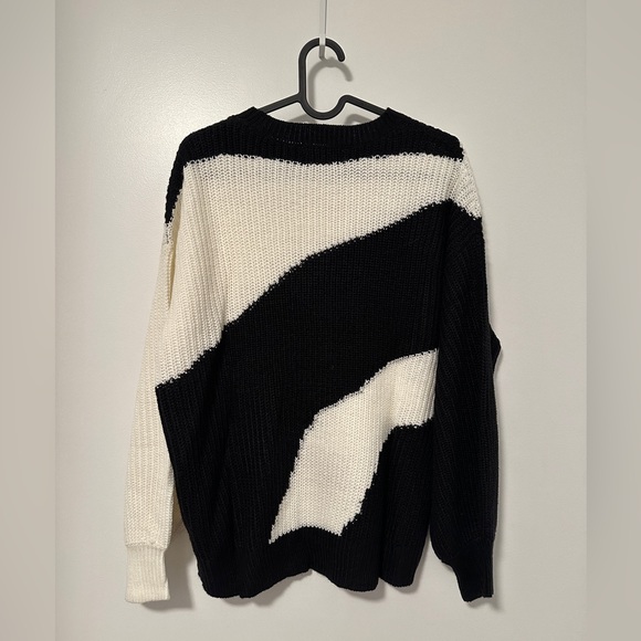 ASOS b&w chic sweater from AX Paris - Picture 2 of 3
